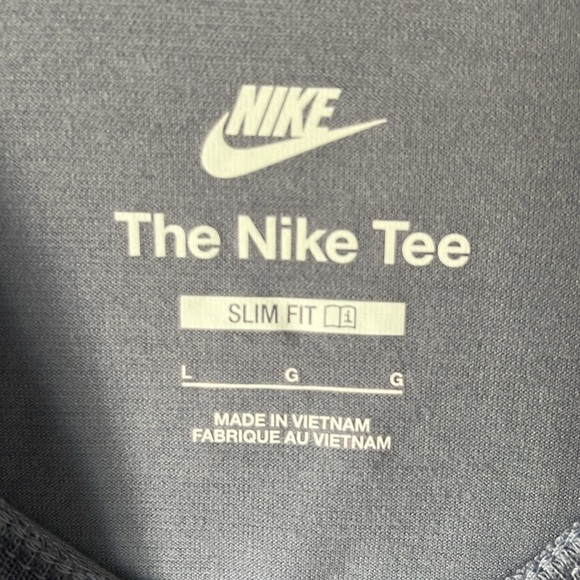 Nike Women's Essential Slim Fit Cropped T-Shirt - Picture 5 of 8